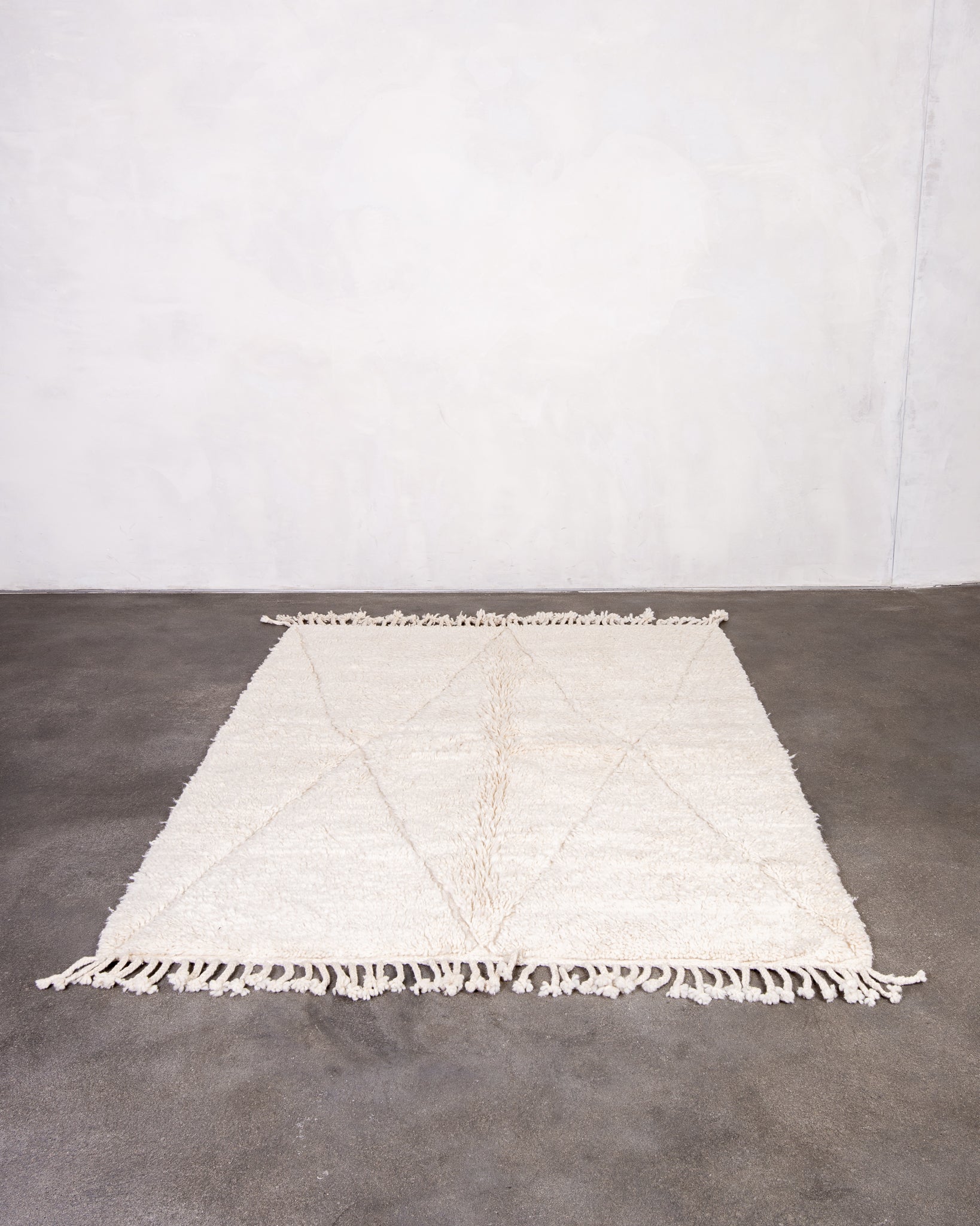 Modern designer handcrafted Berber rug from morocco Beniourain with beautiful colors and patterns